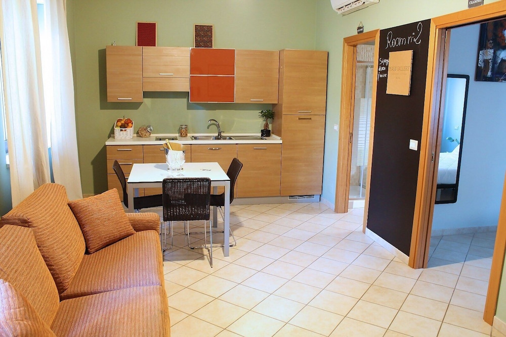 City Room photo 1