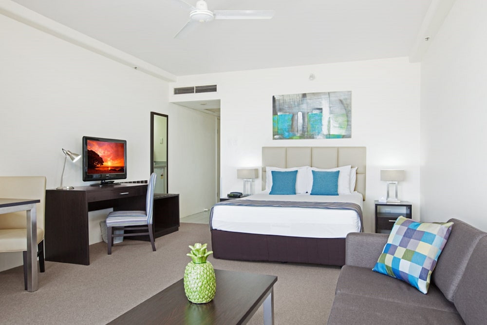 Executive Room, 1 Queen Bed, Ocean View - Photo 2
