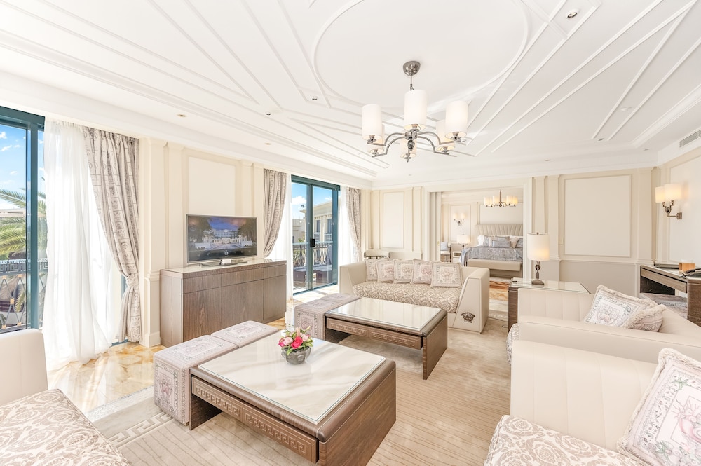 Imperial Suite - Photo 8