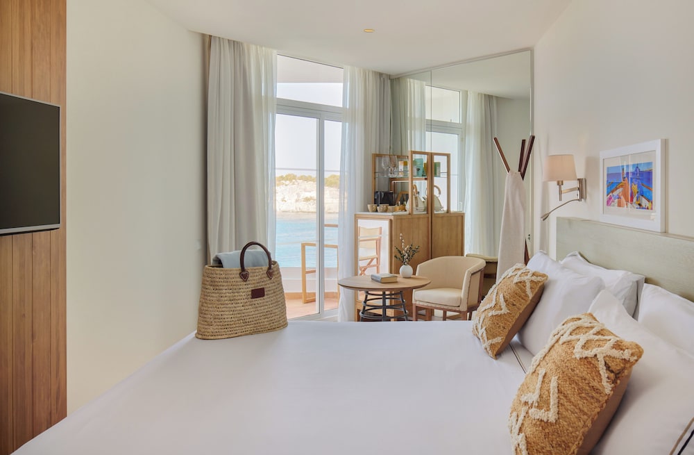 Room (Supreme, Cala Galdana View)
