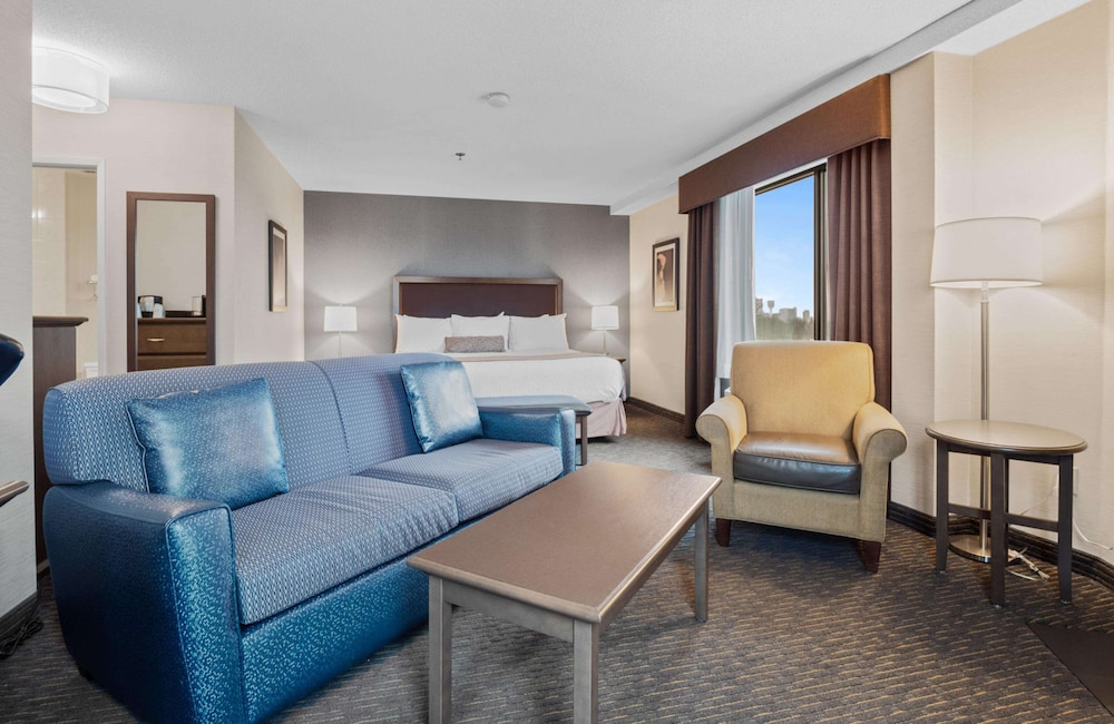 Standard Room, 1 King Bed, Jetted Tub, Tower (Shower Only) - Photo 1