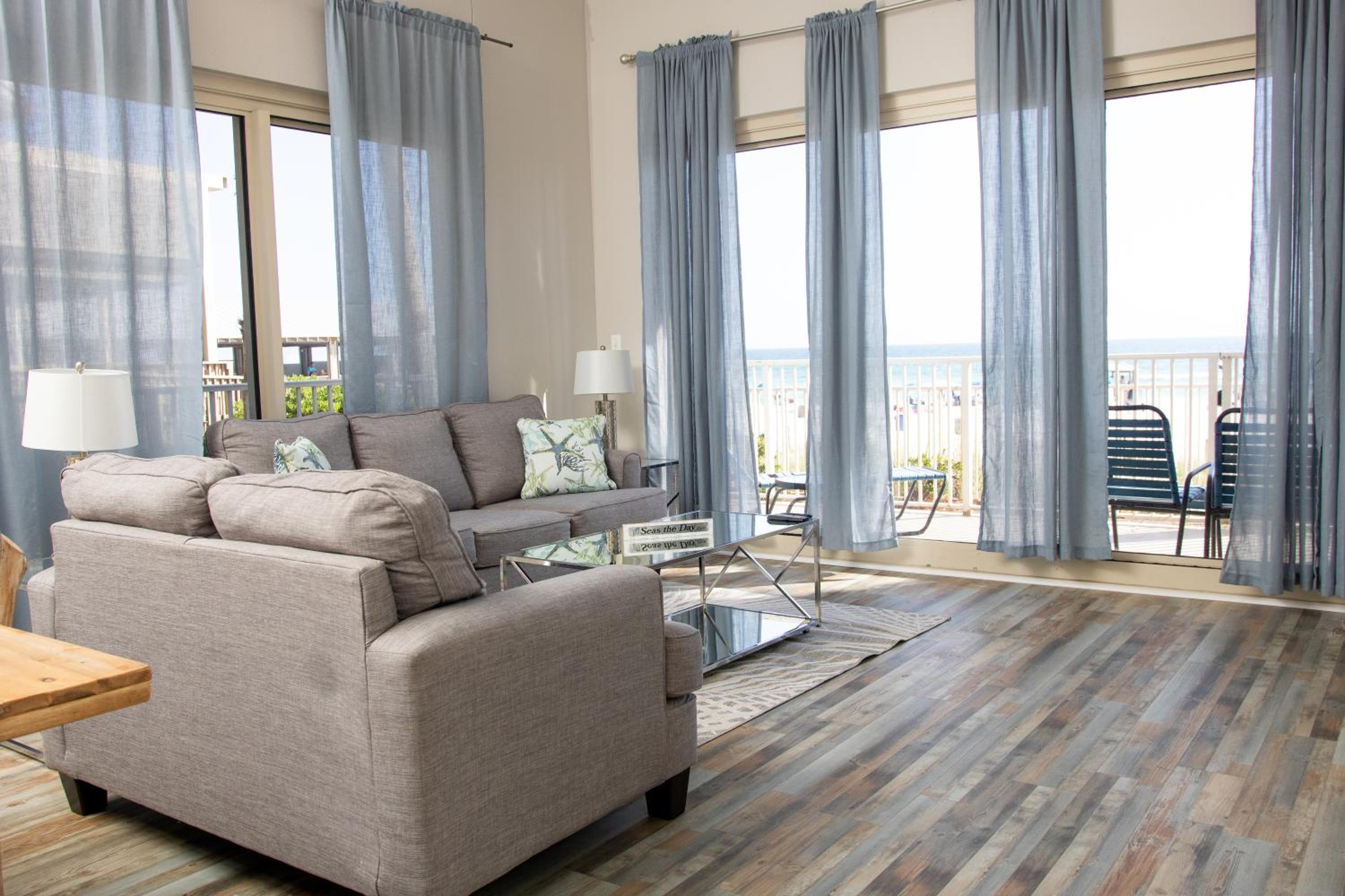 Premium Three-Bedroom Apartment Oceanfront