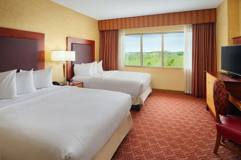 Suite, 2 Queen Beds, Accessible, Bathtub - Photo 3