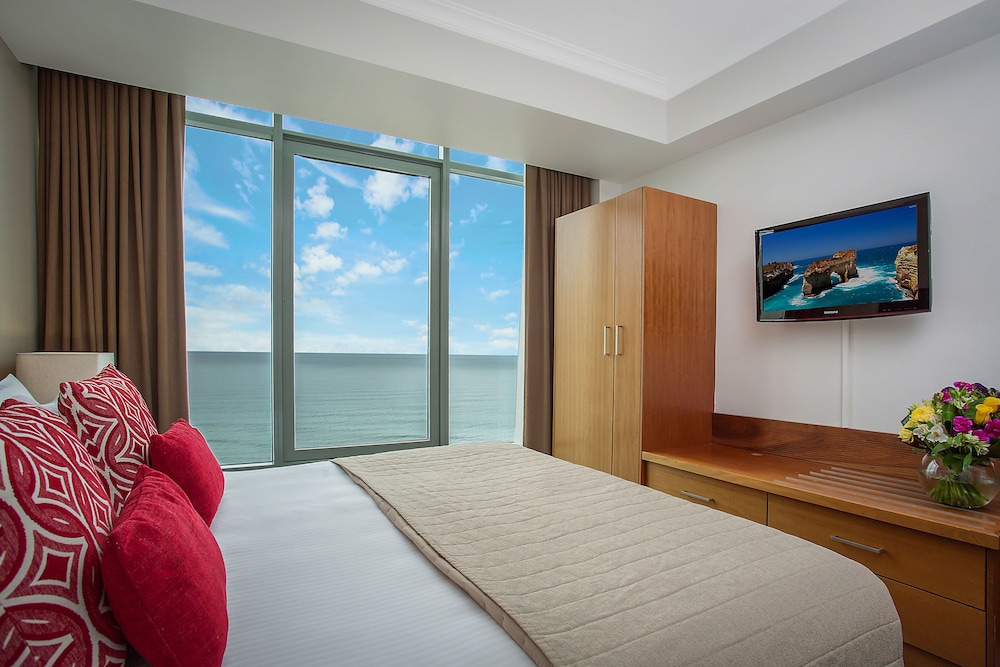 Hotel Deluxe Ocean Studio - Photo 13