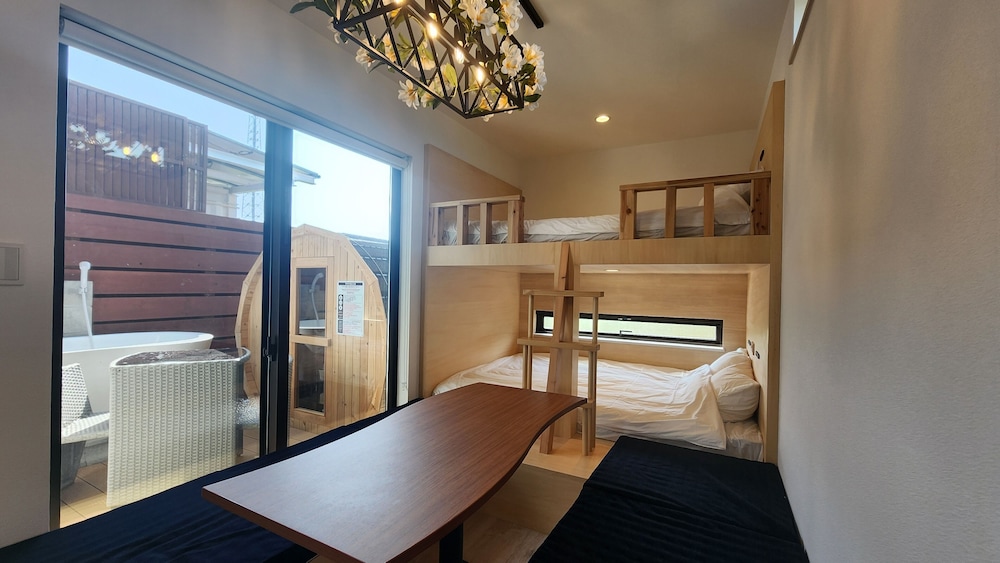 Twin Room R107