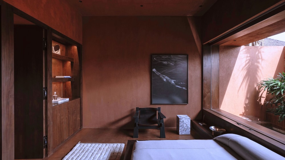 Luxury Suite photo 3