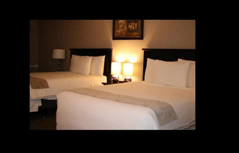 Family Room, 2 Queen Beds photo 1