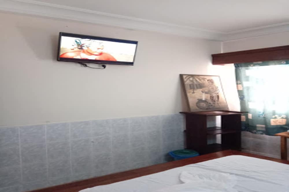 Suite, Non Smoking, Courtyard View photo 1
