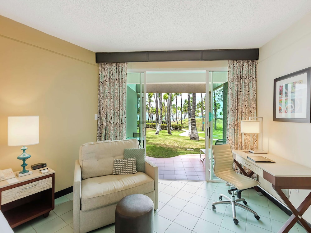 Oceanfront Patio Room with 2 Double Beds - Photo 3