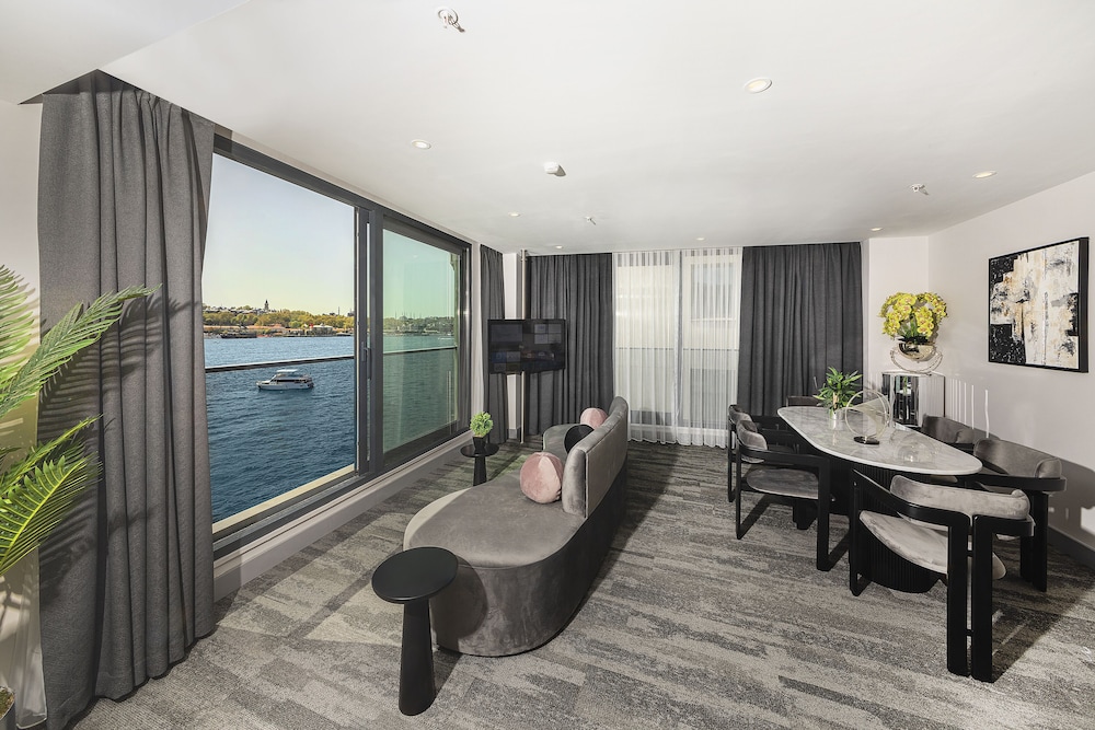 Presidential Double Room, Sea View photo 1