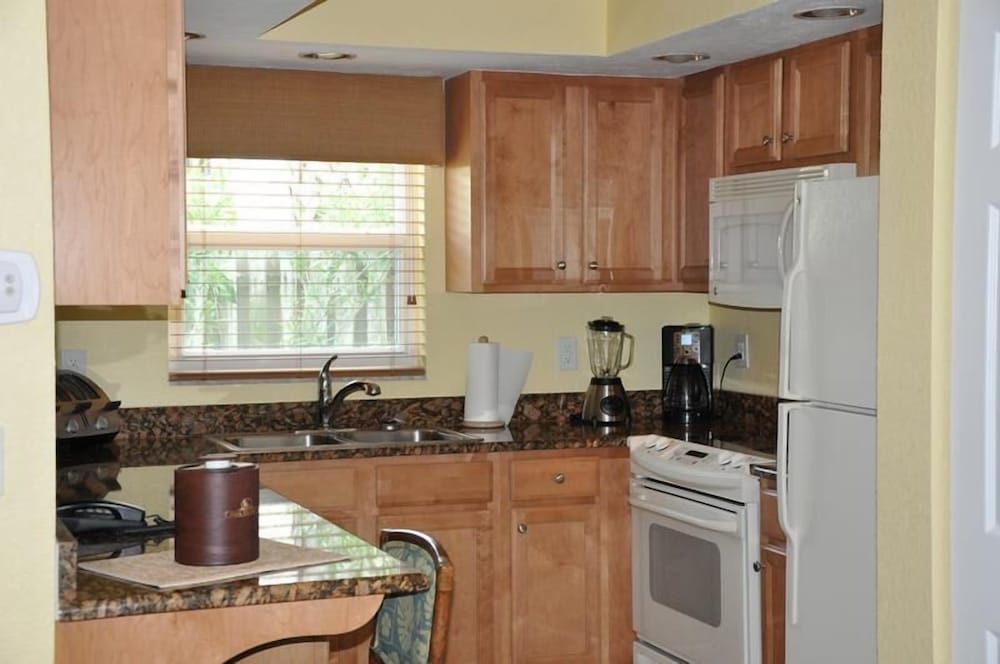 Townhome, 1 Bedroom, 2 Bathrooms photo 2