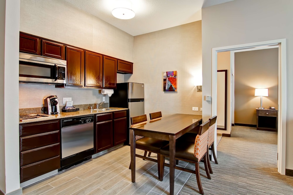 Suite, 2 Double Beds - Photo 3