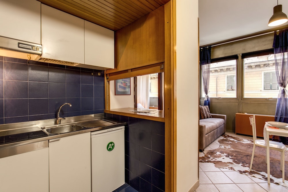 Apartment, 1 Bedroom (V.Appia Nuova 37 with washing machine) photo 3
