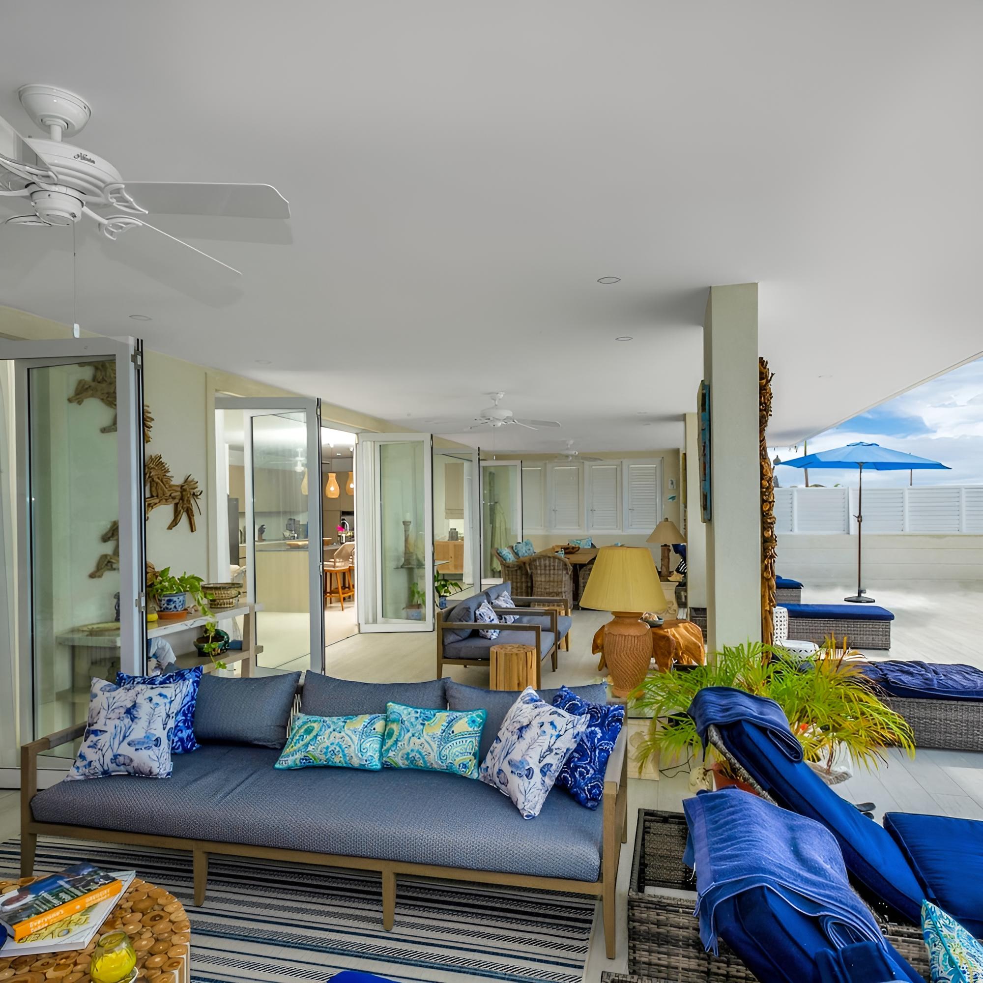 Villa photo 2