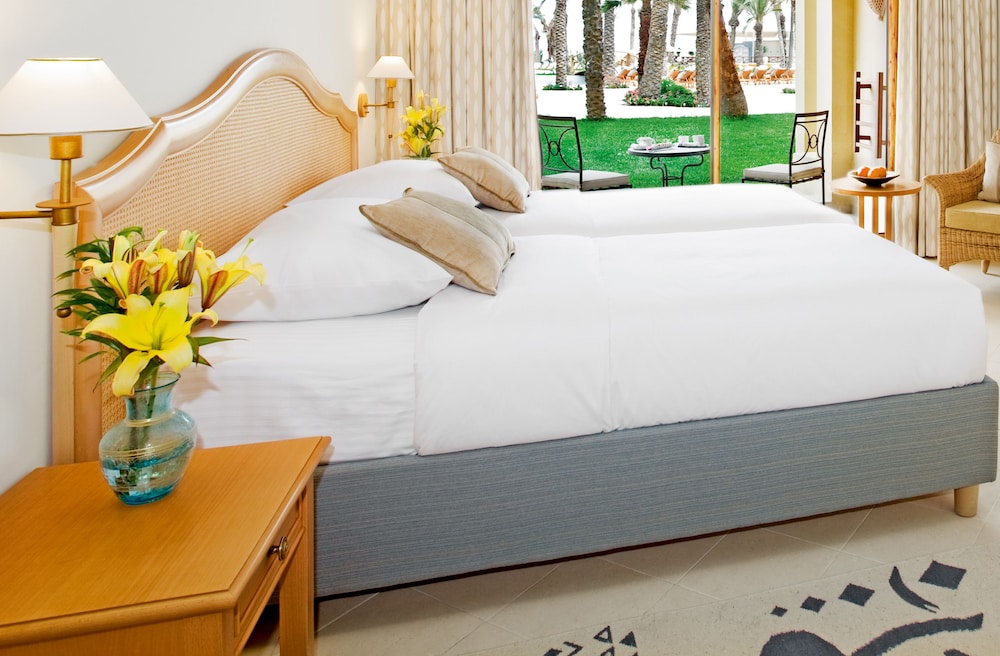 Classic Room, 1 King Bed - Photo 2