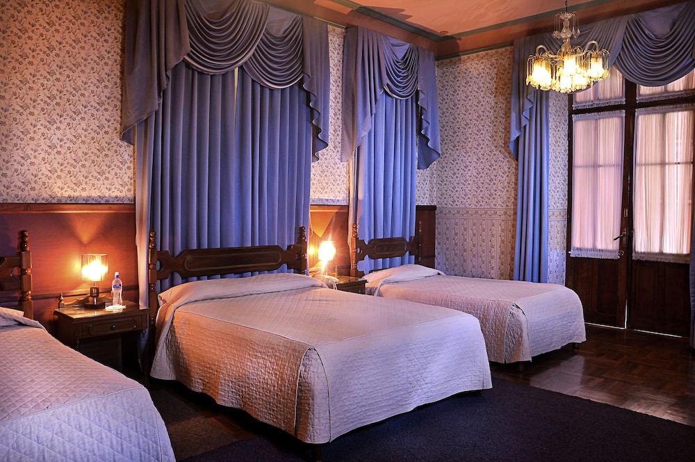 Family Triple Room, Multiple Beds, Accessible, Courtyard View photo 1
