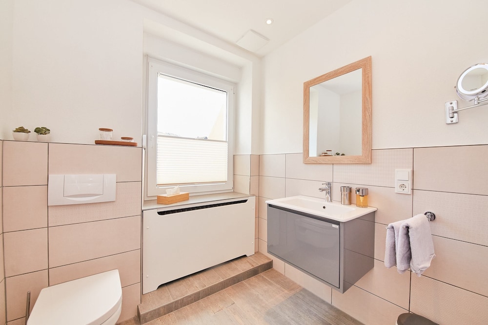 Classic Double Room, Private Bathroom - Photo 9