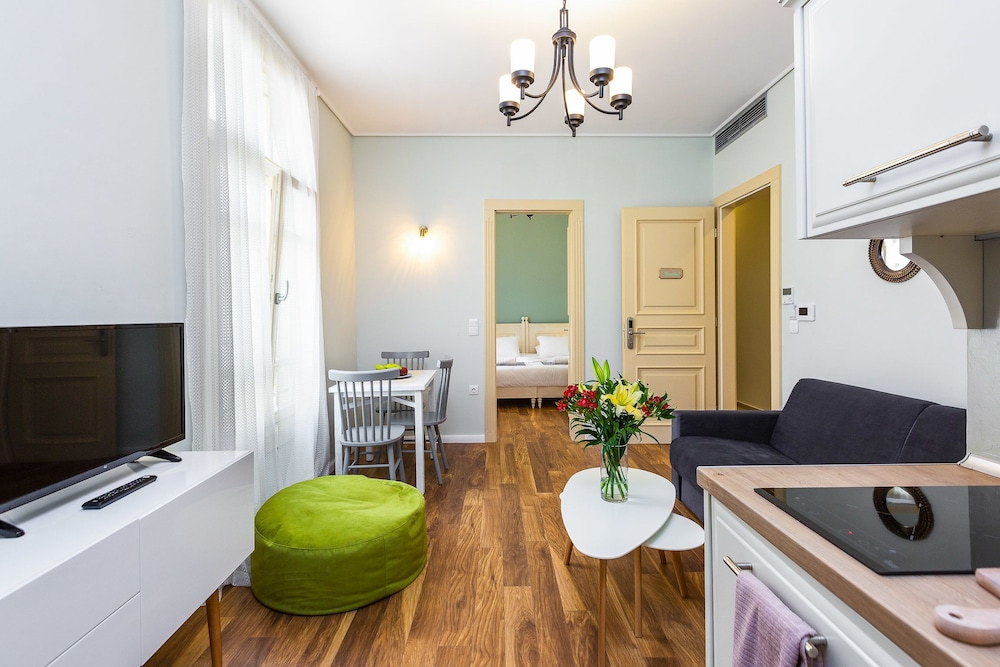 Suite (Seashell )