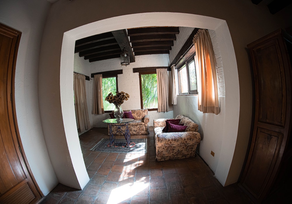 Standard Double Room - Photo 3