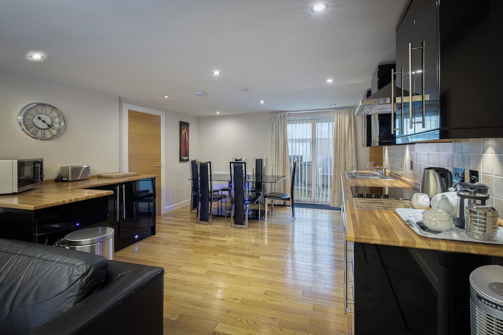 12 Princess Suite 5-Star, 3 Bedrooms, Sea View, Beachfront (plus 1 free baby)