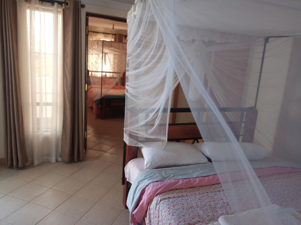 Double Or Twin Room, Shared Bathroom photo 1