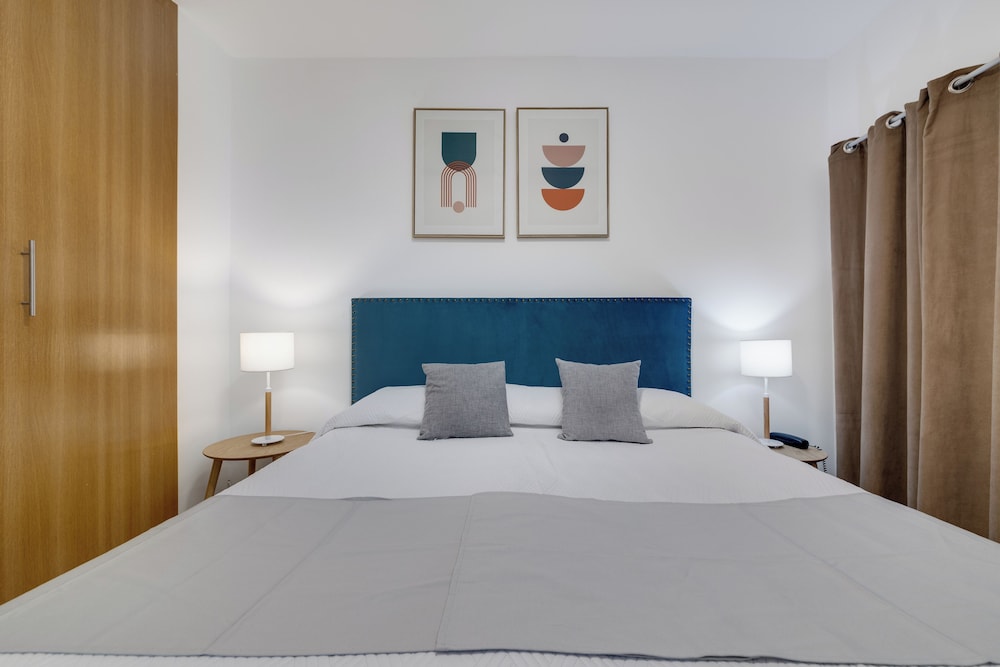Basic Single Room, 1 Double Bed