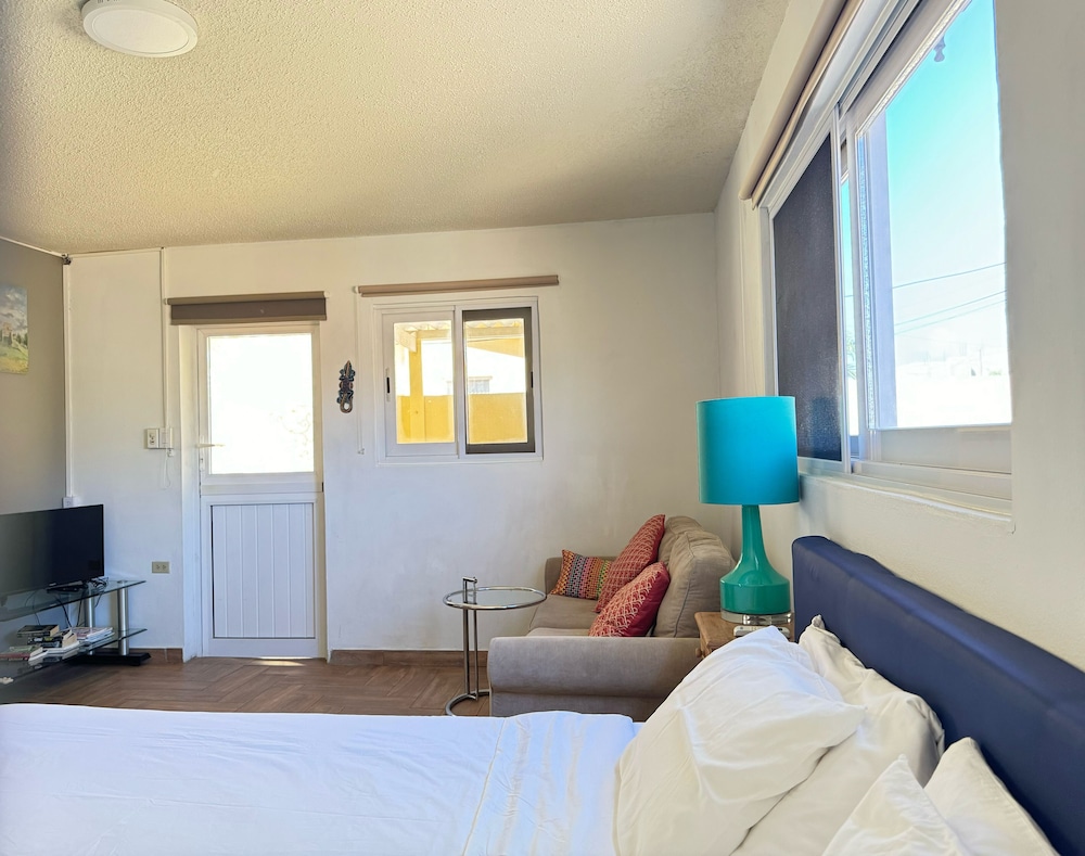 Grand Studio Suite, 1 Bedroom, Terrace, Ground Floor photo 2
