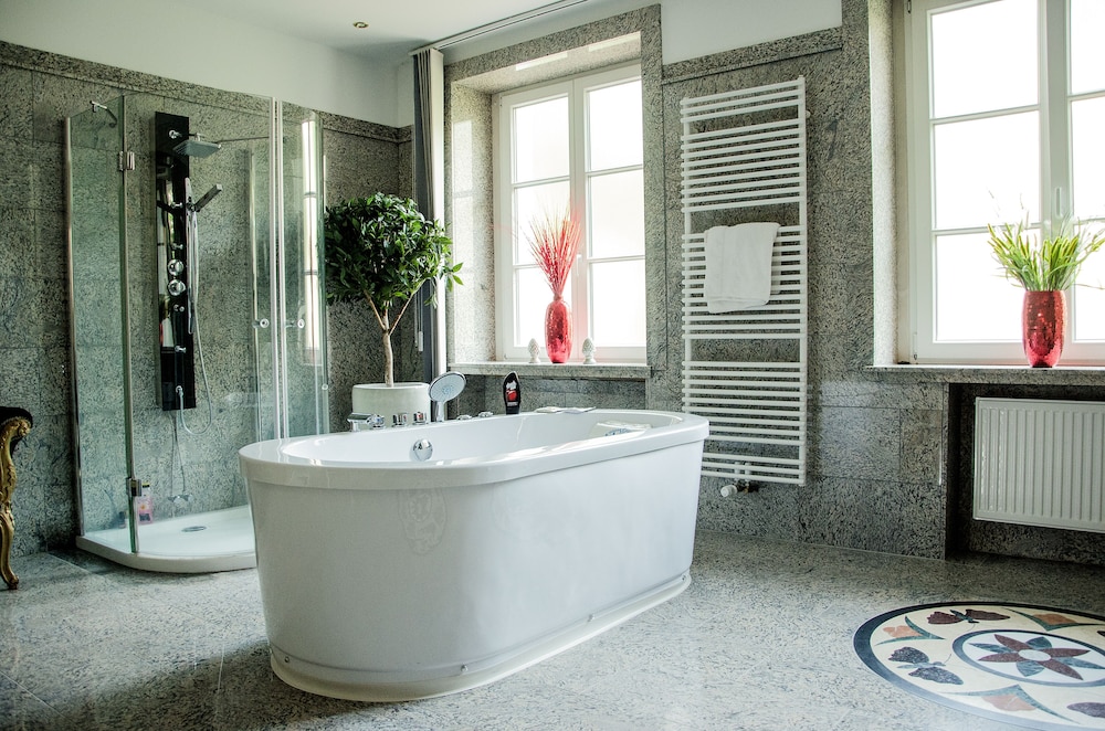 Deluxe Suite, 1 Bedroom, Jetted Tub (Platin Suite) photo 2