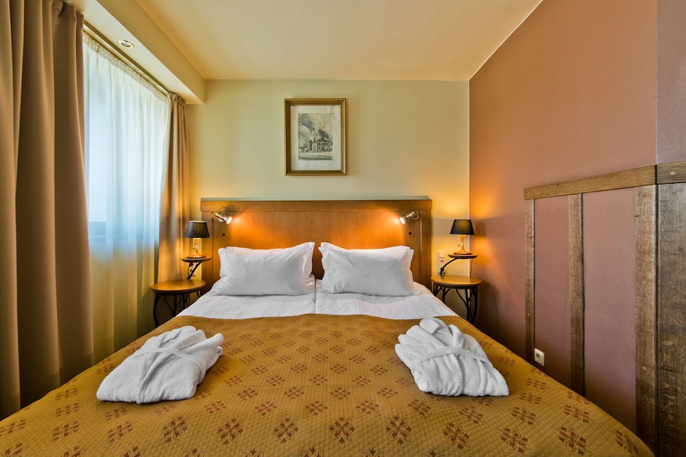 Suite, 1 Queen Bed, Non Smoking - Photo 5