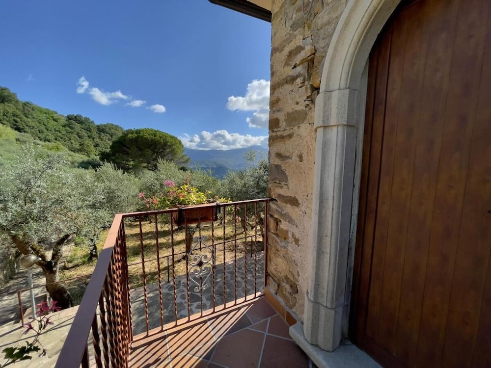 Family Room, 2 Bedrooms, Non Smoking, Mountain View photo 2