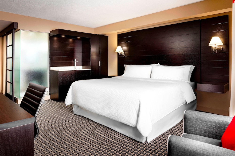 Room, 1 King Bed - Photo 3