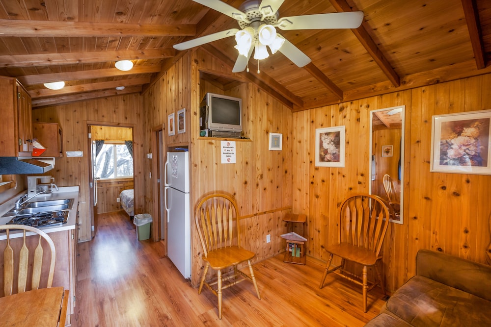 Cottage, Multiple Beds, Non Smoking, Kitchen ( No Pets Allowed) photo 1