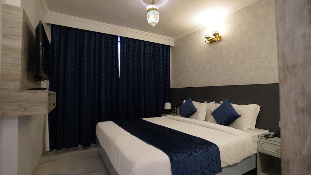Executive Room - Photo 1