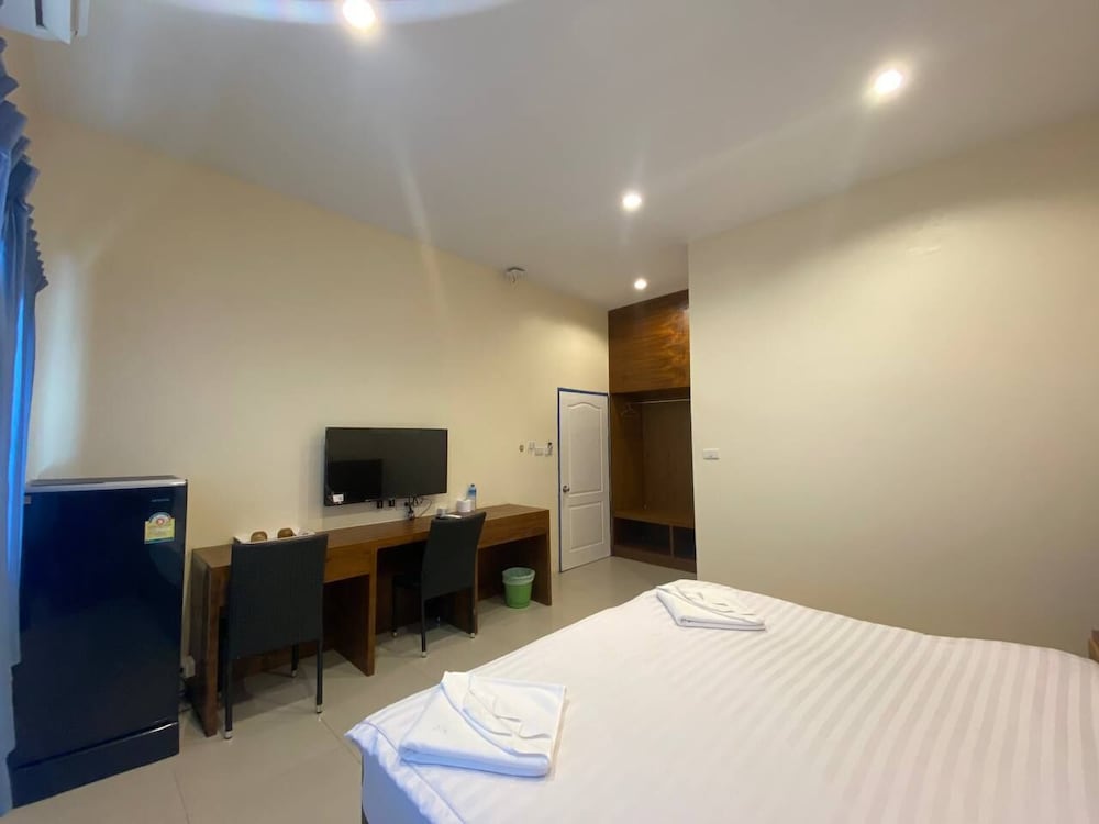 Standard Double Room - Photo 3