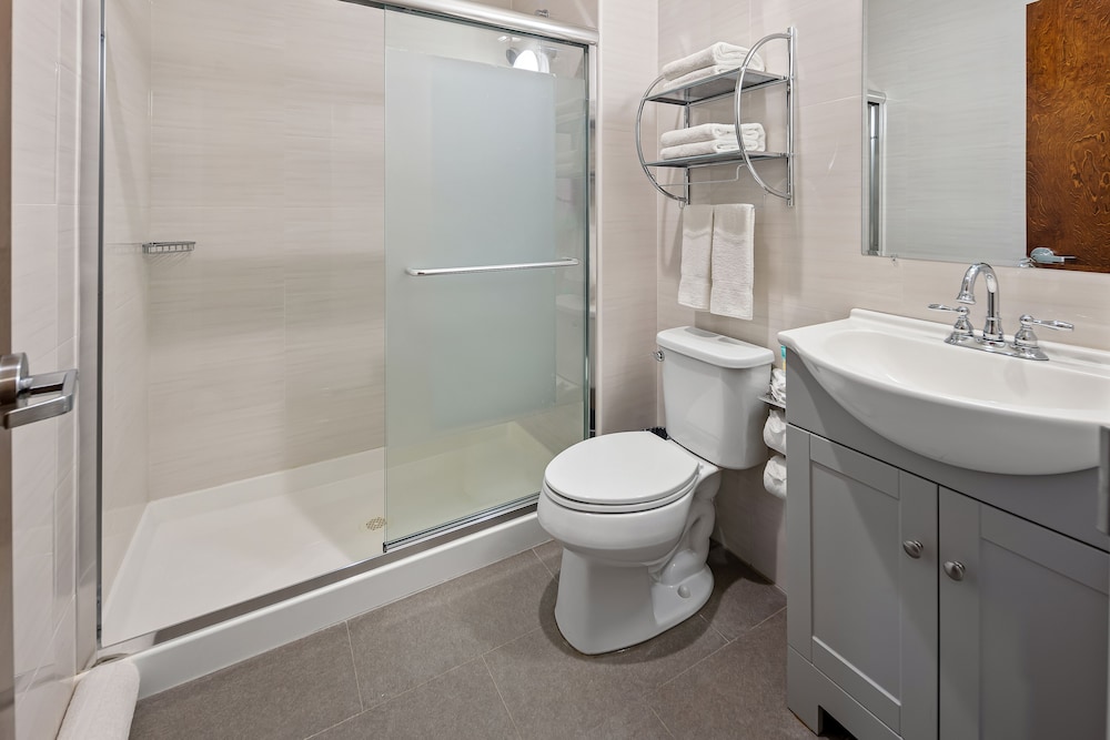 Studio Suite - Photo 3