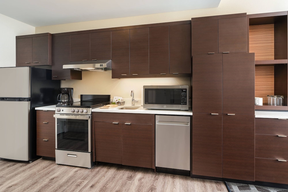 Suite, 1 Bedroom - Photo 5