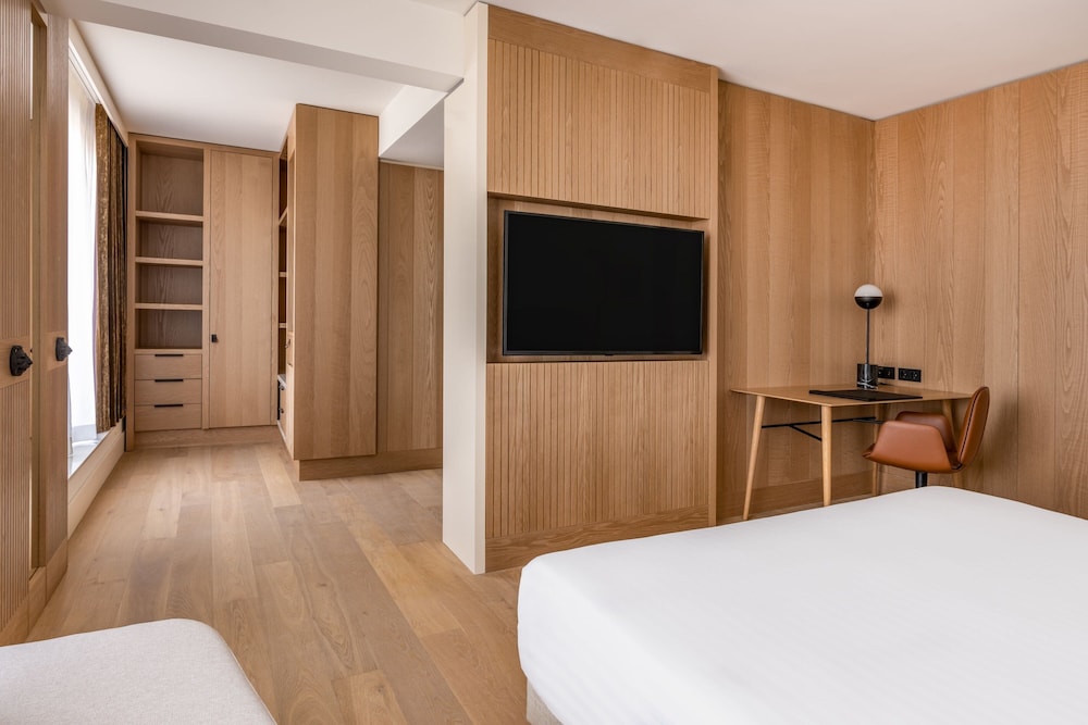 Junior Suite, 1 Bedroom, Non Smoking Junior Suite, 1 Bedroom, Non Smoking