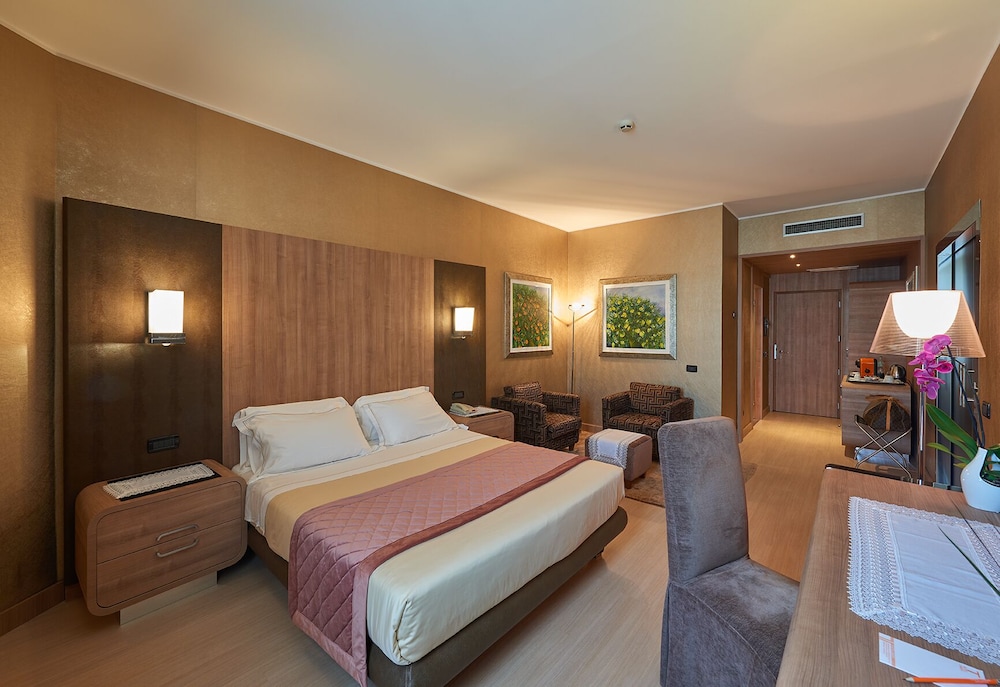 Presidential Suite photo 2