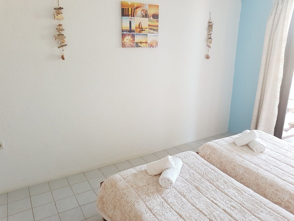 Family Apartment, 2 Bedrooms, Balcony, Sea View (Kaliroi)