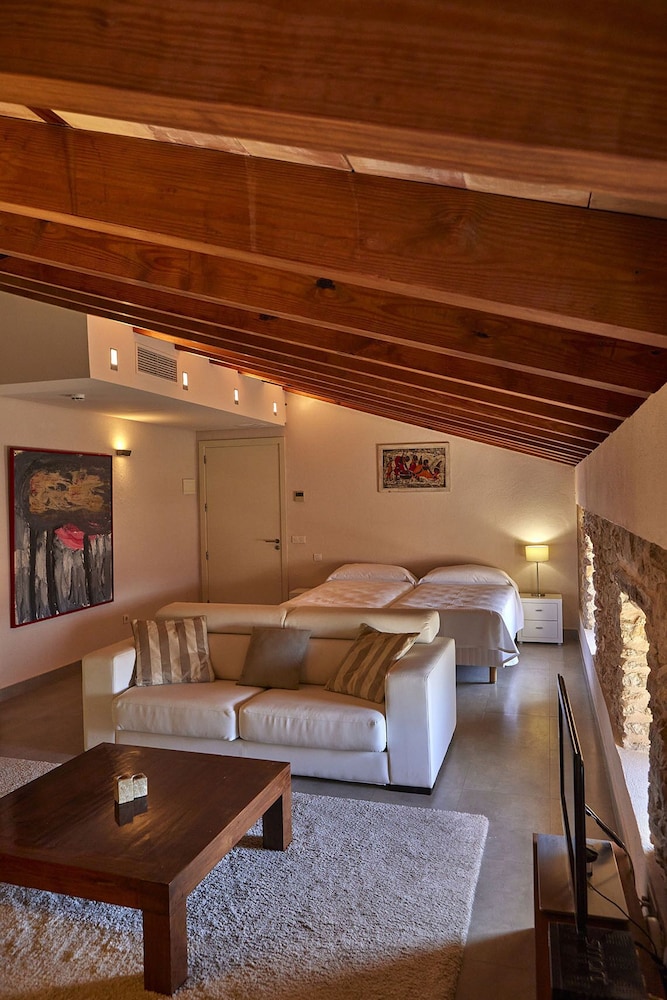 Grand Suite (Occupancy 3) photo 2