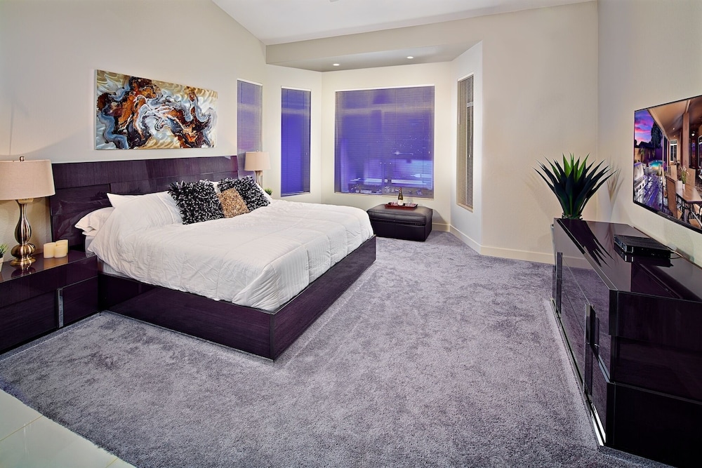House (4 Bedrooms)