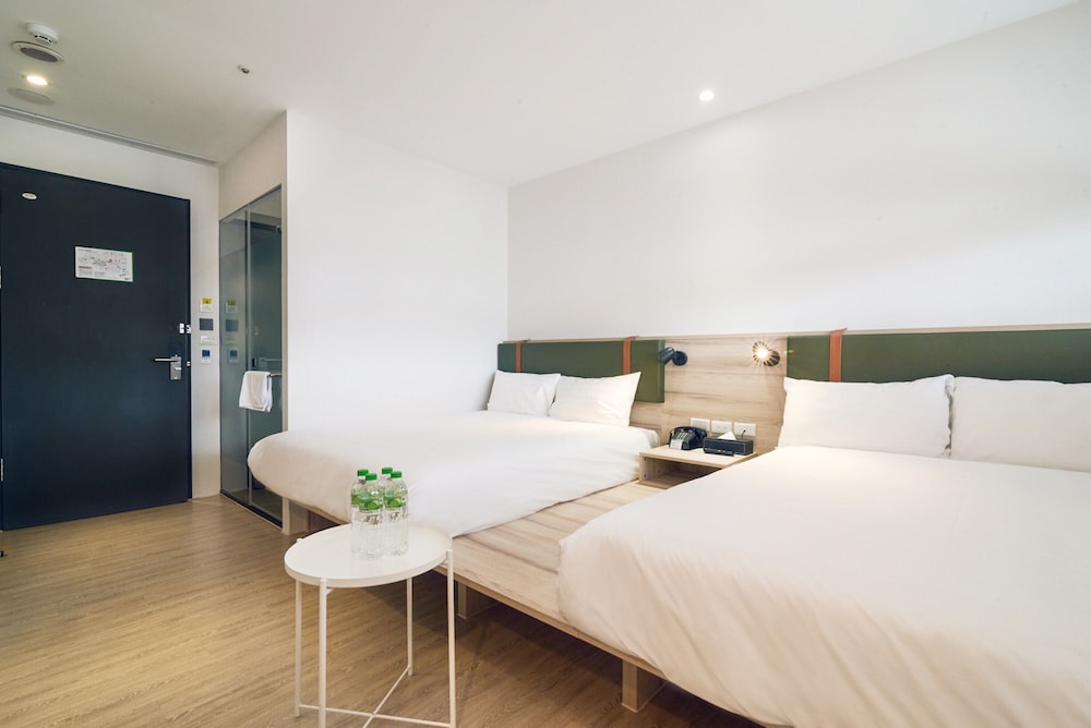 Classic Quadruple Room - Photo 2