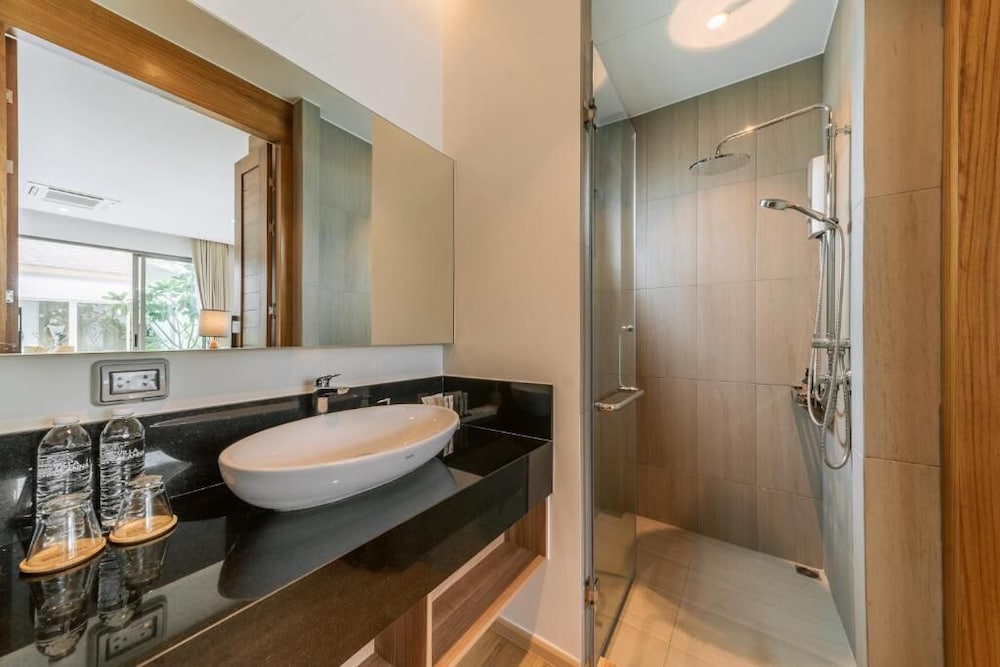 ALANNA 2 Bedrooms Pool Villa - Photo 13