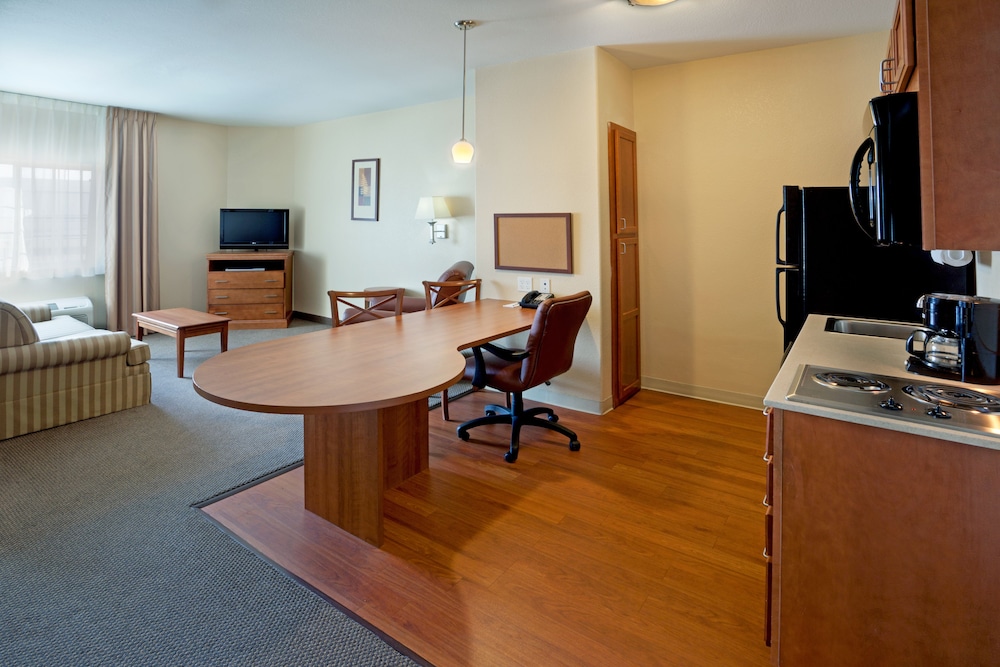Suite, 1 Bedroom - Photo 2