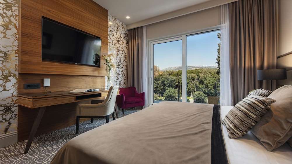 Luxury Double or Twin Room