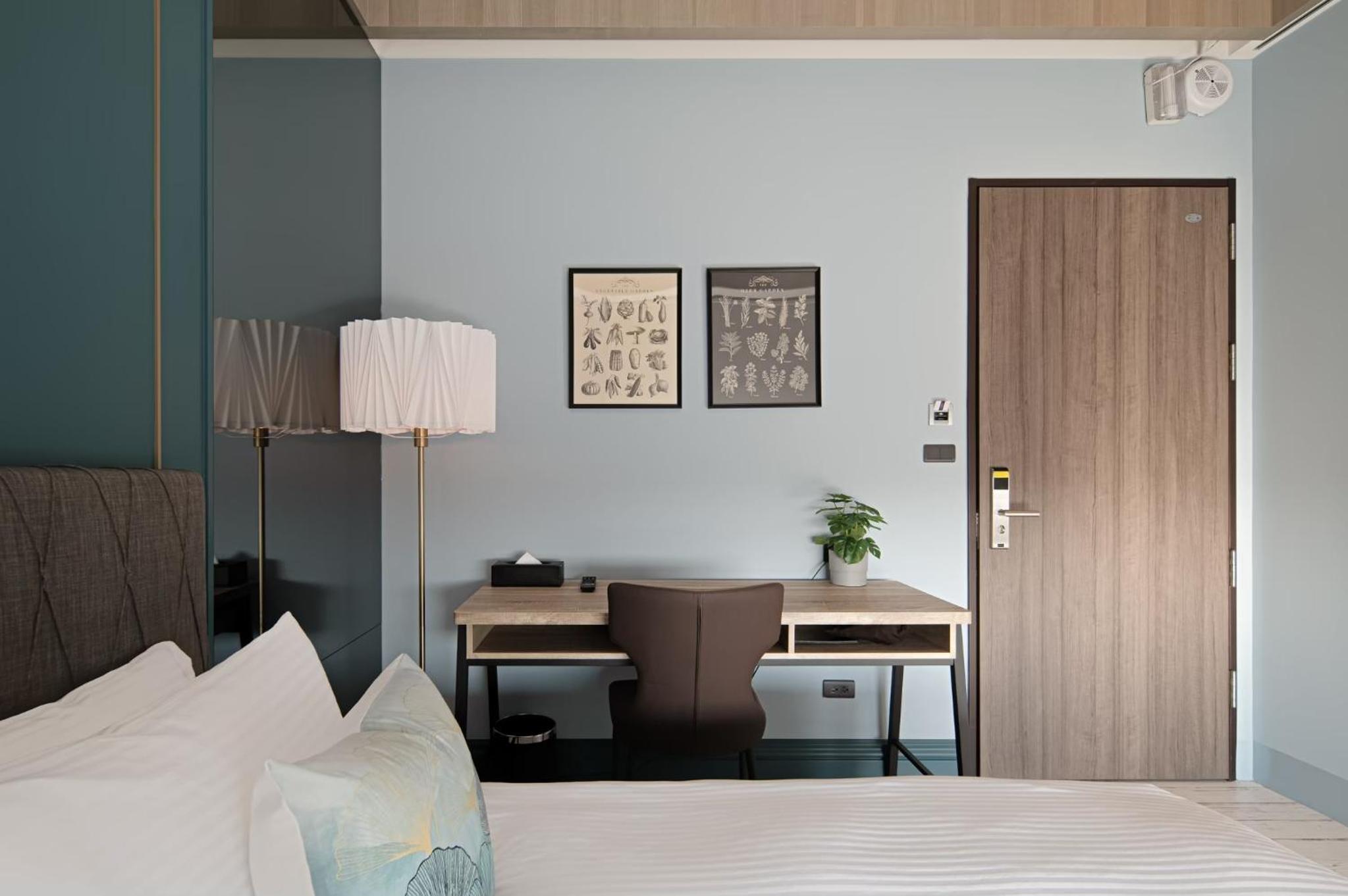 Standard Twin Room - Photo 5