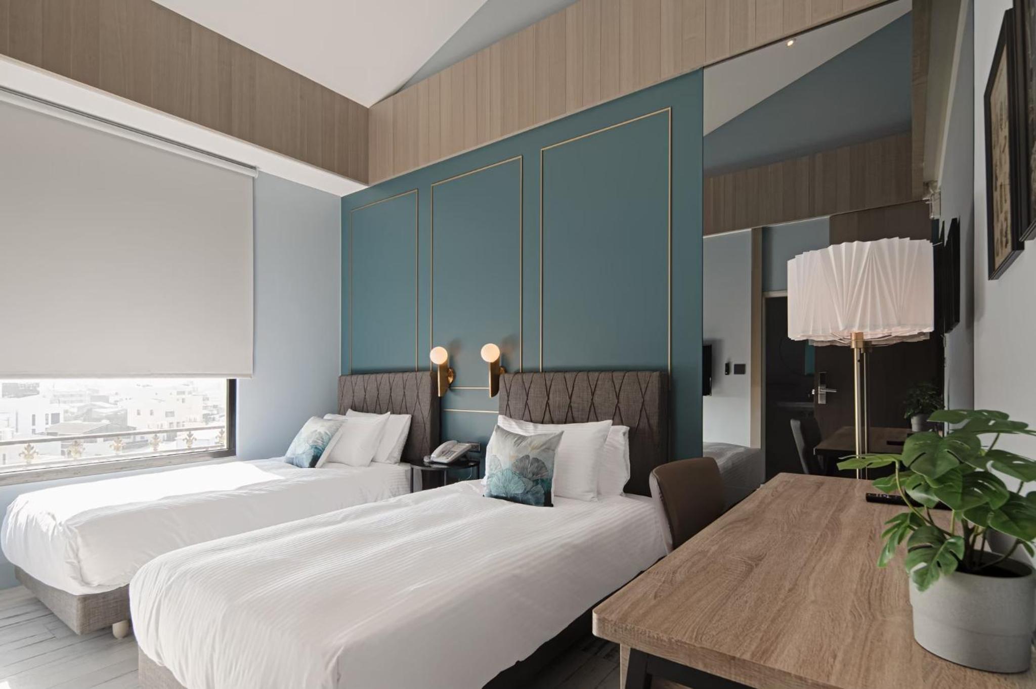 Standard Twin Room - Photo 6
