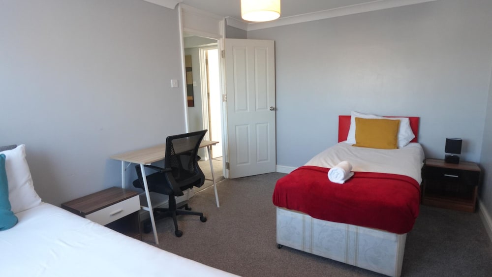 Executive House, Ensuite (Spacious 5 Bedr Townhouse) photo 3