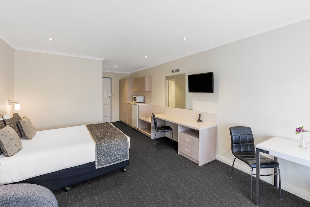Executive Suite - 1 Queen Bed