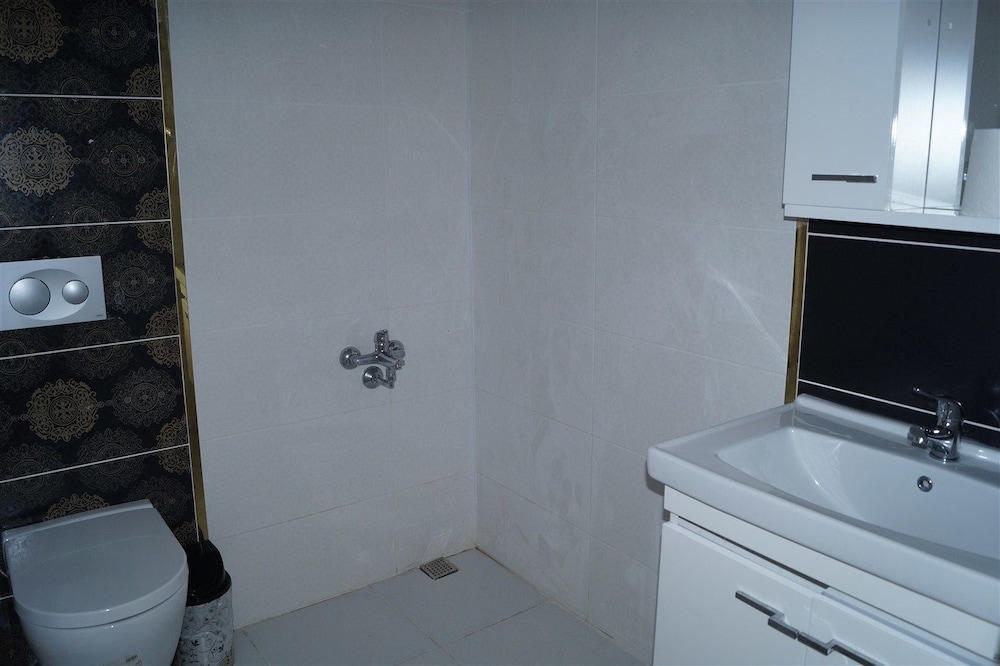 Family Room photo 3